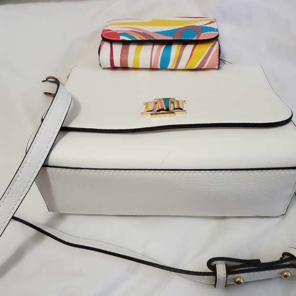 INC INTERNATIONAL CONCEPTS Women's Sibbell 2-1 Crossbody Bag White - Picture 7 of 8